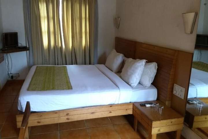 Room 14 of 40