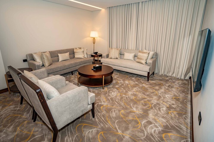Room 7 of 24