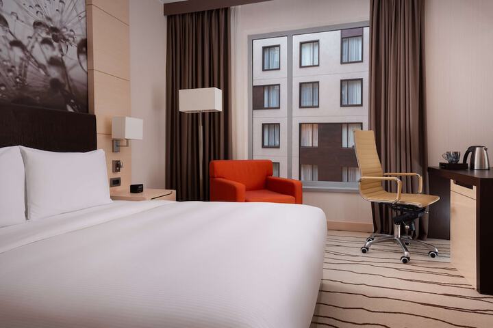 Room 10 of 116