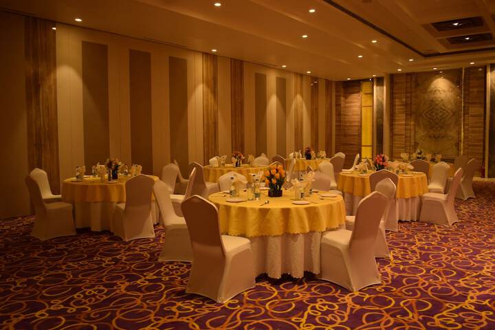 Ballroom/Hall 50 of 58