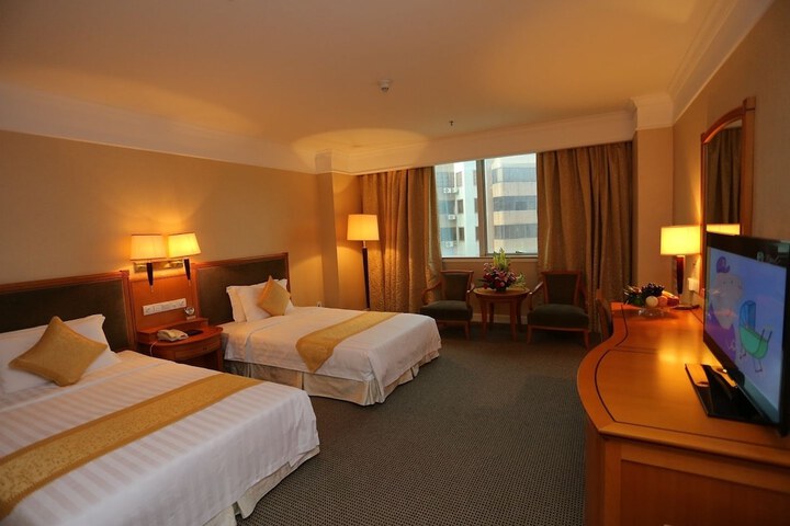 Room 7 of 15