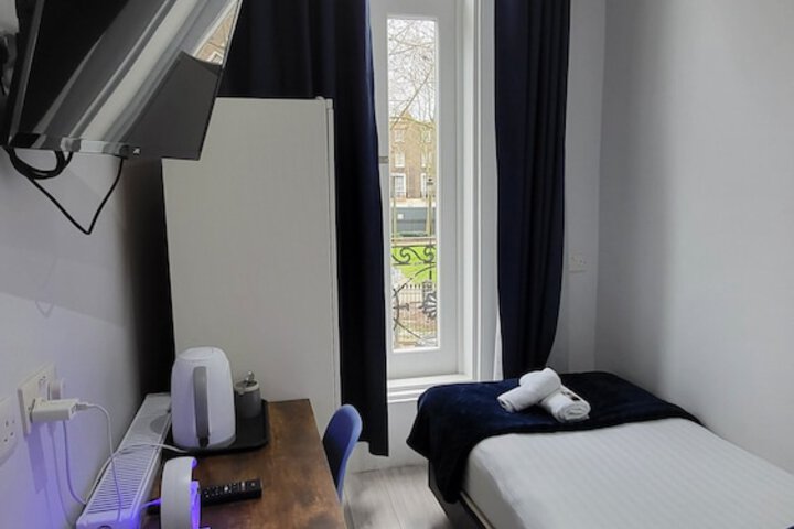 Room 45 of 87