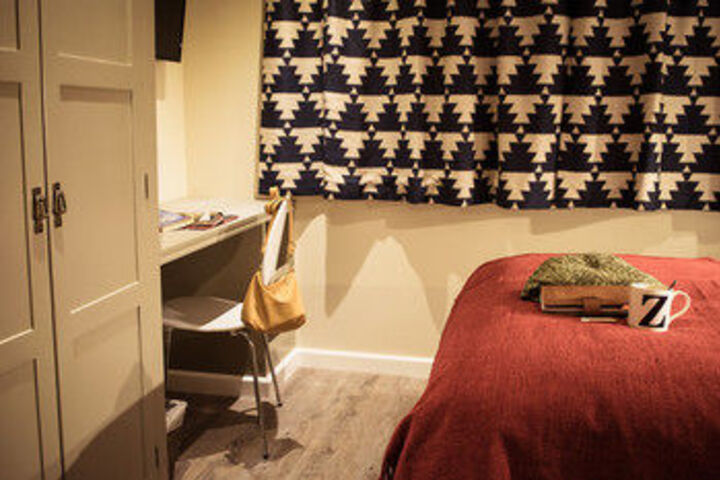 Room 40 of 89