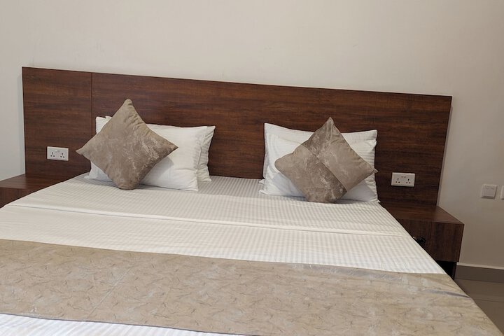 Room 10 of 30