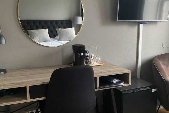 Room 25 of 113