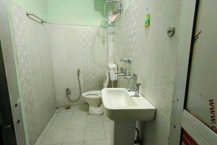 Room 18 of 20
