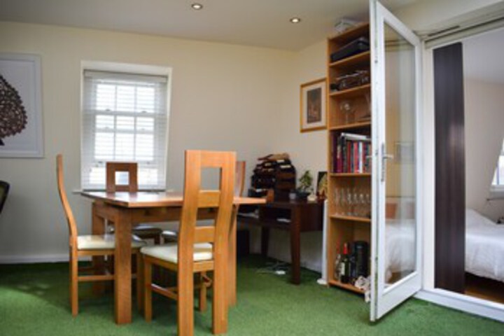 Room 5 of 15
