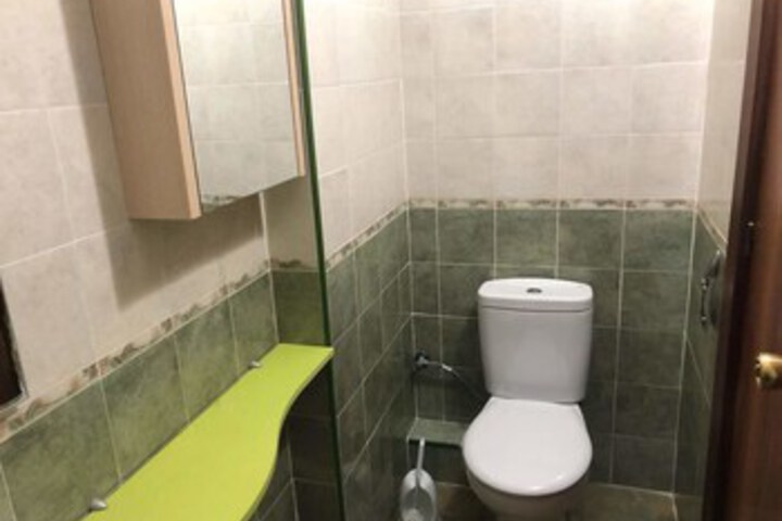 Room 5 of 16