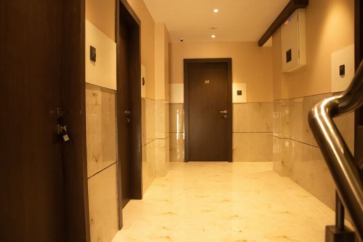 Ballroom/Hall 38 of 41