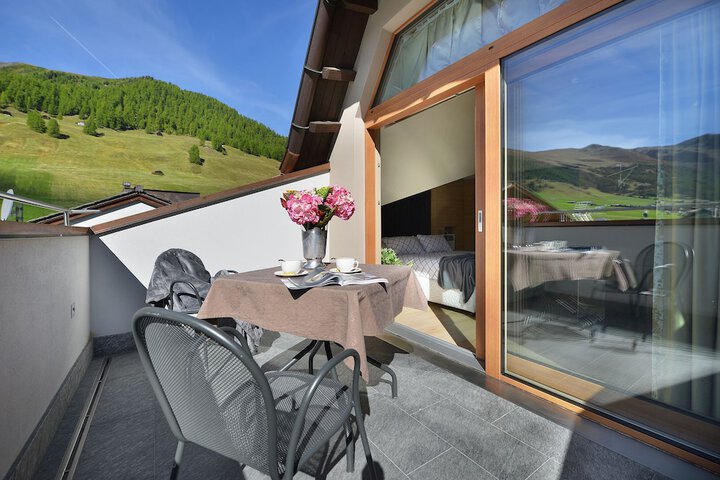 Terrace/Patio 205 of 211