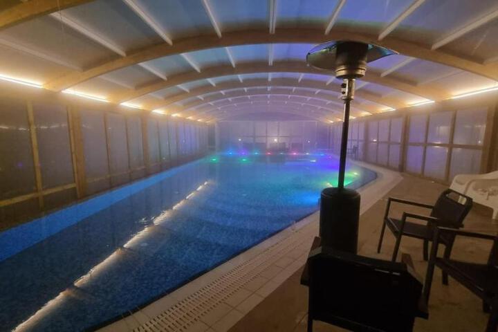 Pool 17 of 23