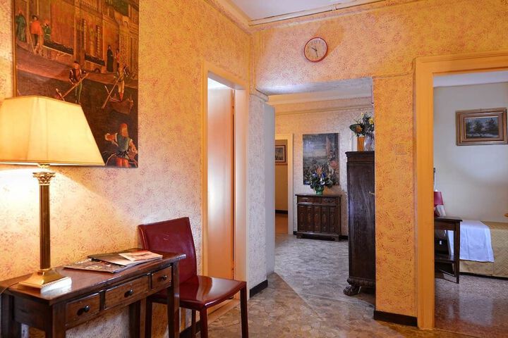 Room 3 of 22