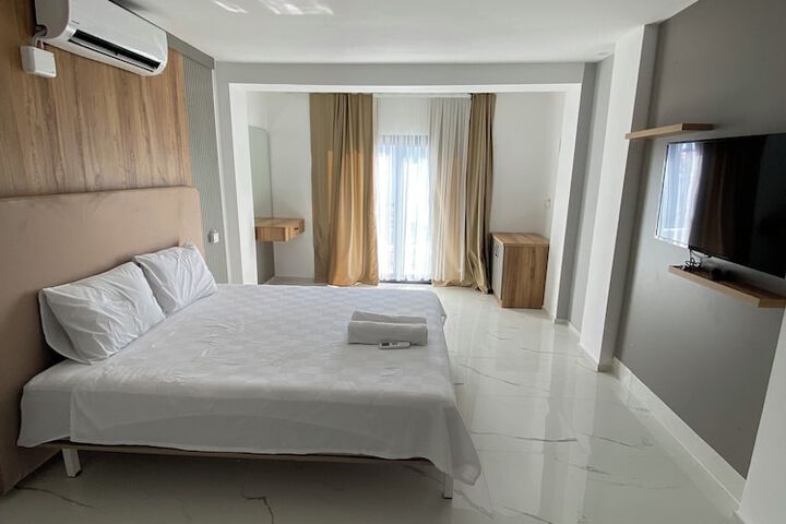 Room 3 of 45