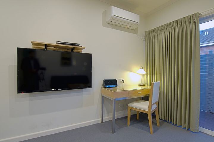 Room 9 of 29