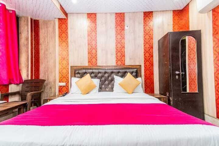 Room 10 of 24