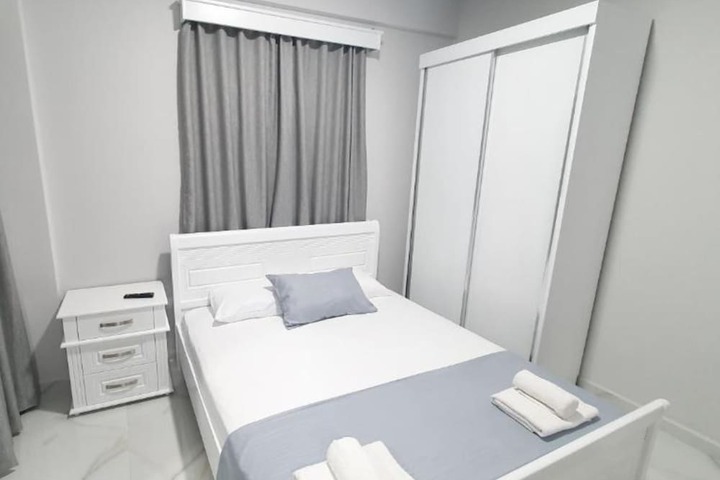 Room 17 of 49