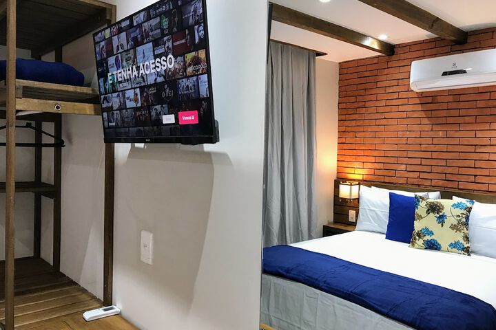 Room 18 of 137