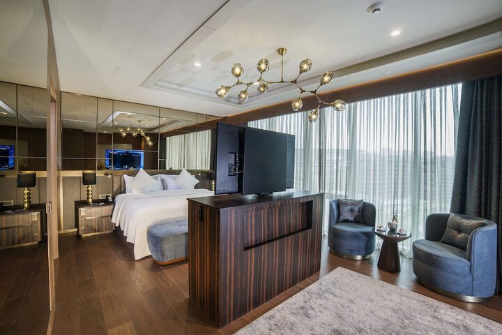 Room 25 of 202