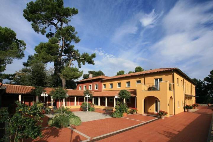 Hotel 43 of 43