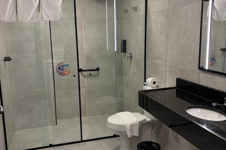 Room 18 of 23