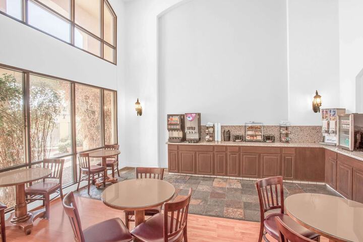 Breakfast/Coffee Service 16 of 30