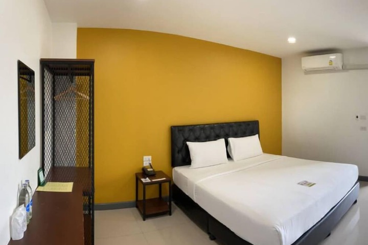 Room 3 of 15