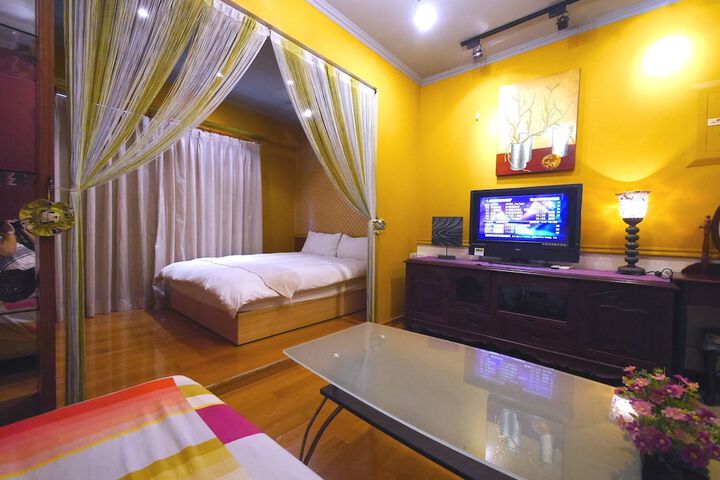 Room 21 of 51