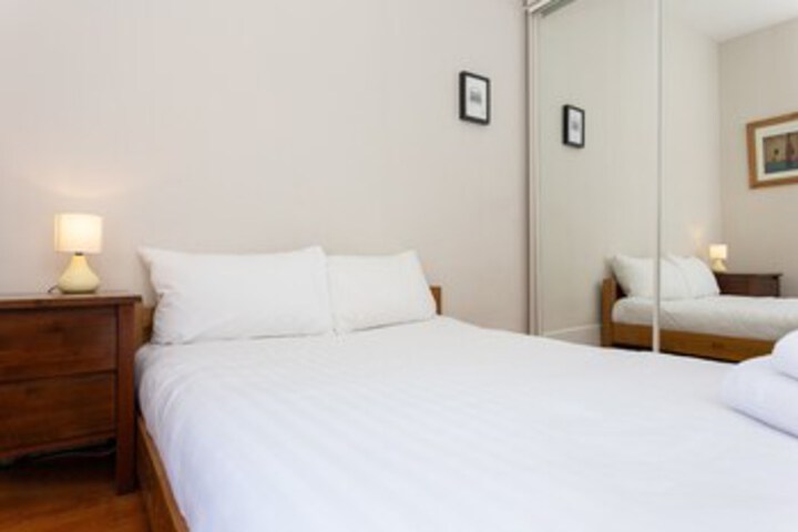 Room 28 of 37