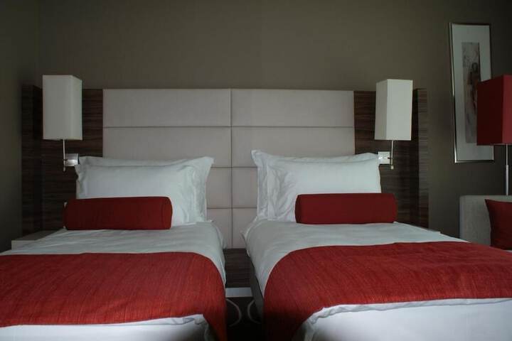 Room 12 of 26