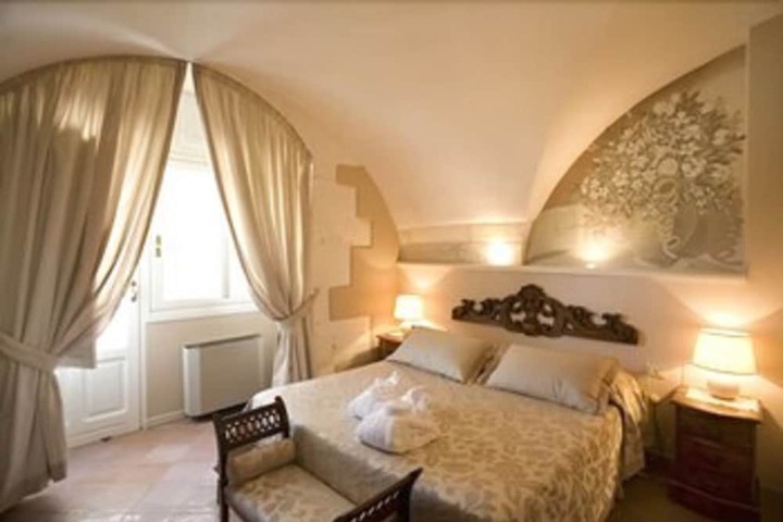 Room 4 of 56