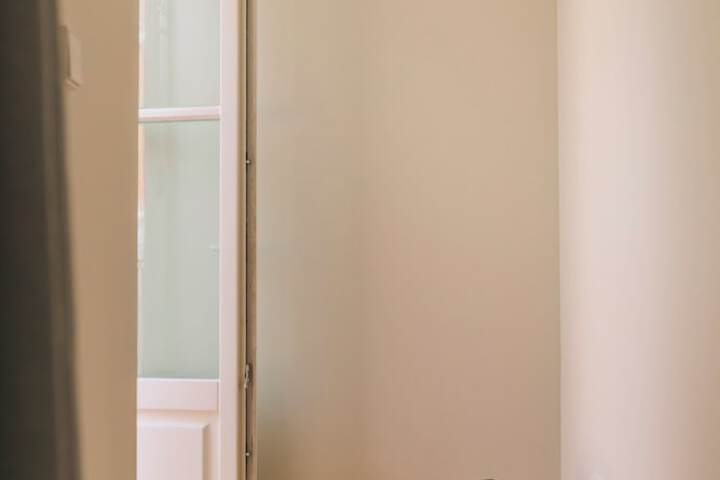 Room 62 of 186