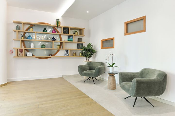 Entrance & Lobby