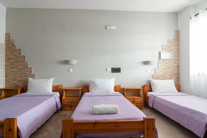 Room 12 of 87