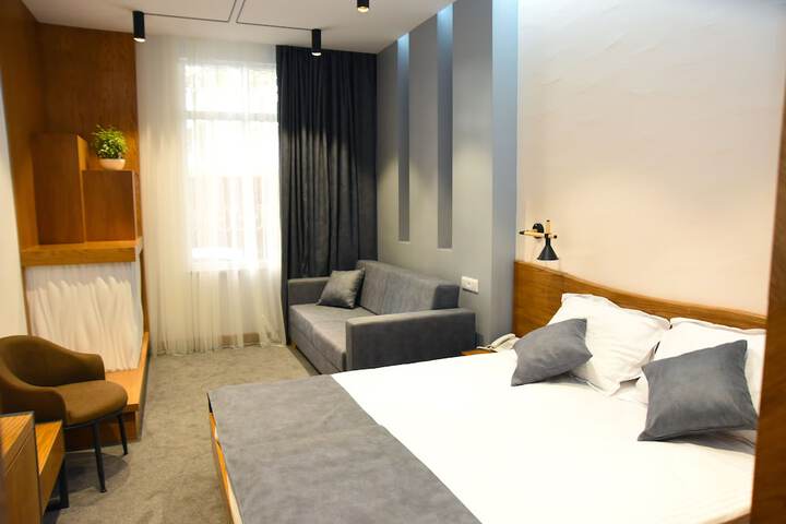 Room 12 of 49