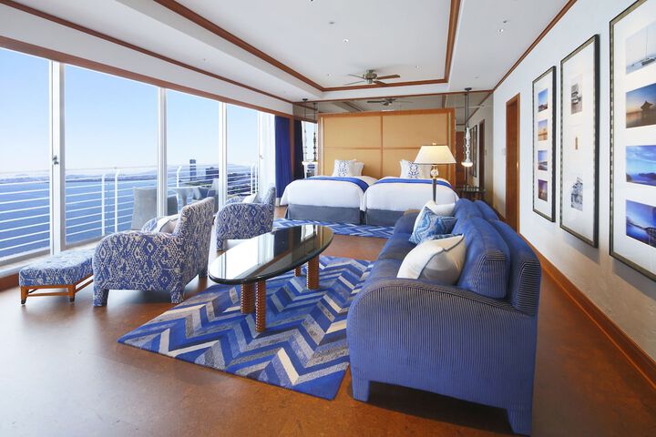 Room 9 of 100