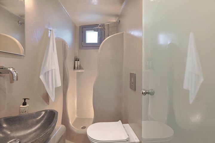 Room 100 of 119