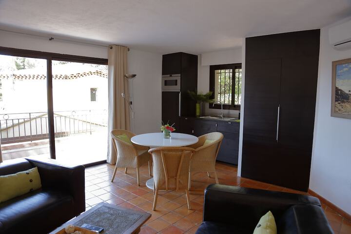 Room 2 of 19