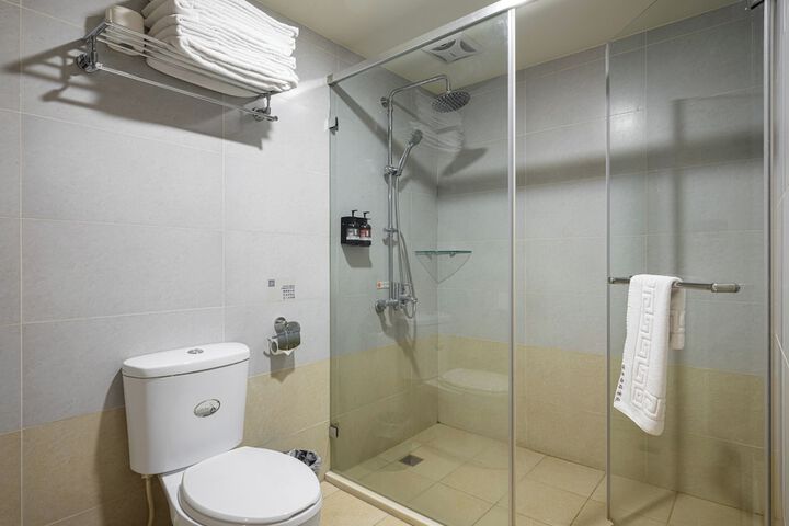 Room 19 of 34