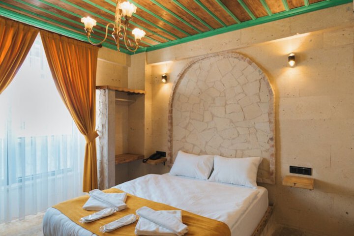 Room 4 of 189