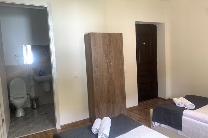 Room 19 of 36