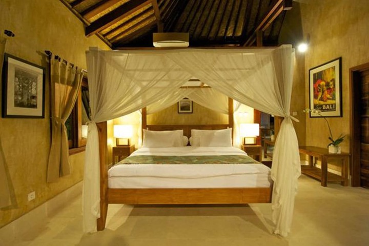 Room 8 of 47