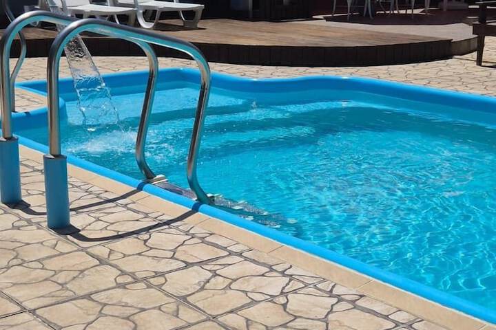Pools & Facilities