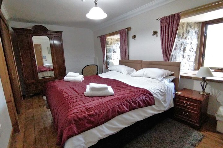 Room 13 of 30