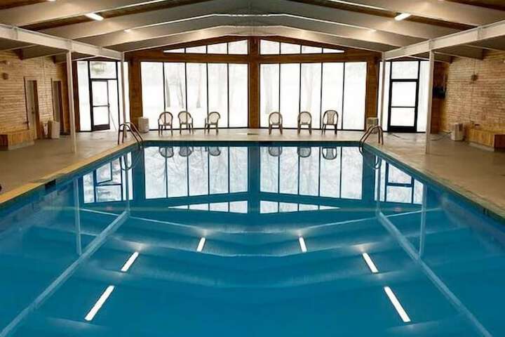 Pool 12 of 18