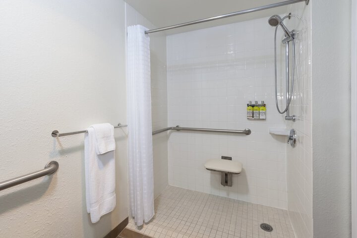 Suite 1 Bedroom (5 of 7)