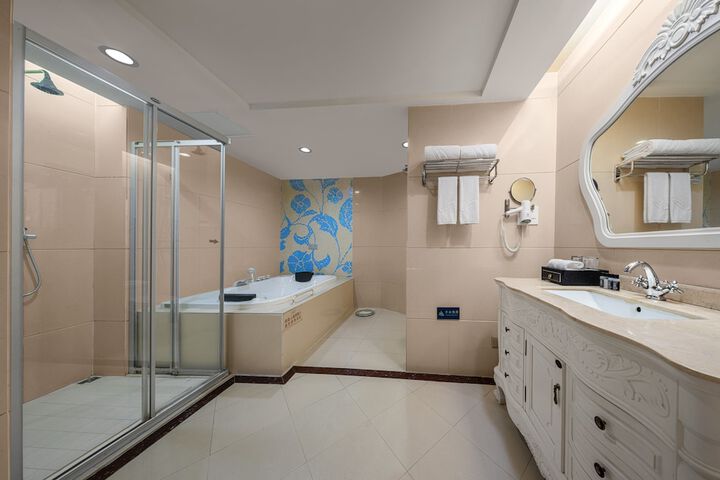 Room 19 of 29