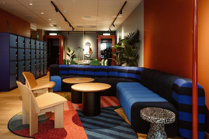 Guest Lobby