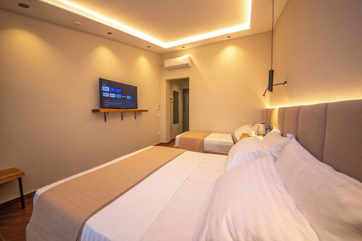 Room 34 of 95