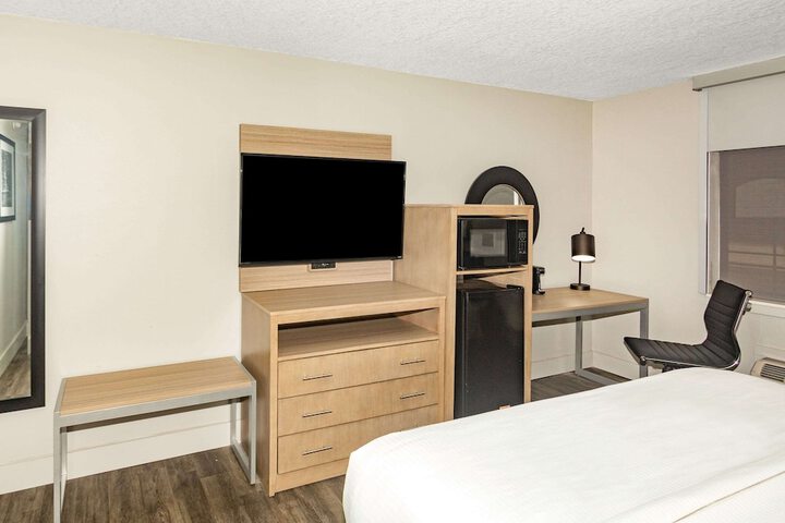 Room 18 of 63