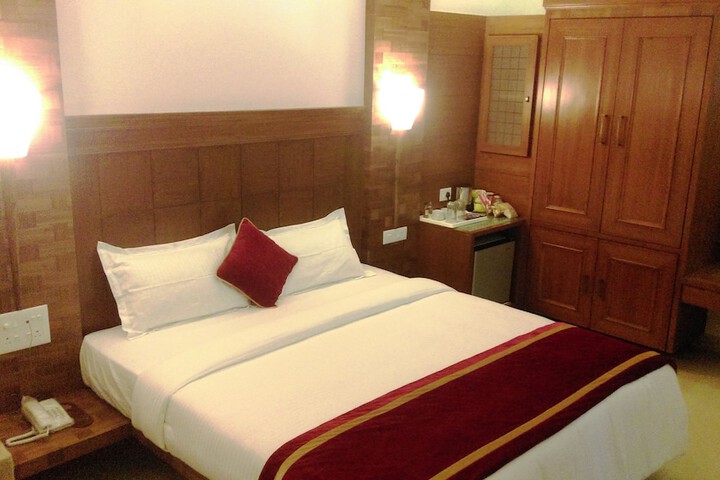 Room 6 of 25